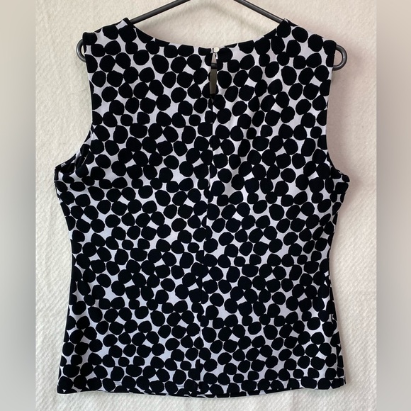 Calvin Klein Blouse - Crew Neckline - Sleeveless - Pleat Front - Picture 5 of 6